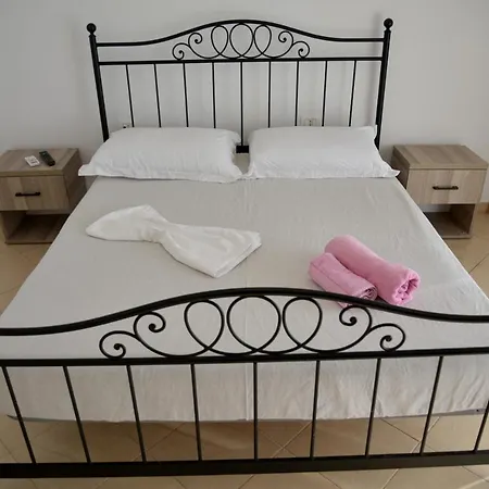 Casa de hóspedes Villa Christine Free Parking Vlorë